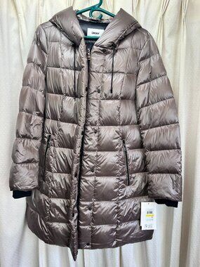 DKNY Puffer Winter Coat Jacket Women's Size Medium New With Tags Down Filled